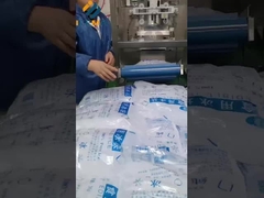 Việc khởi động máy đóng gói tự động đang được tiến hành